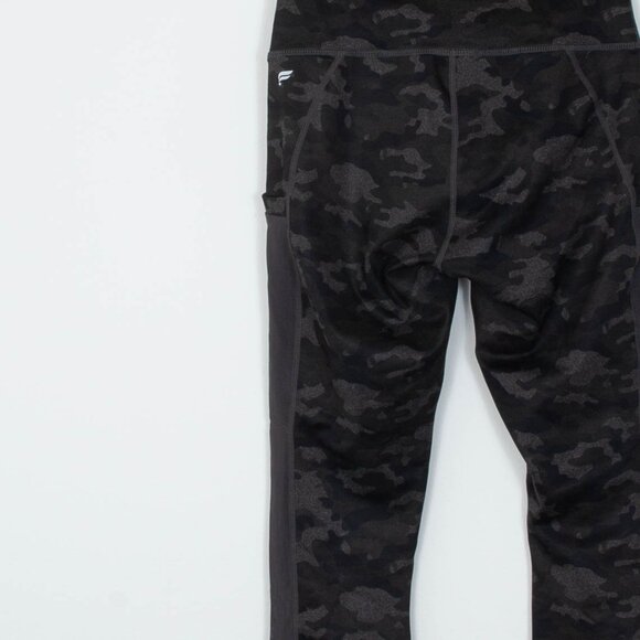 Athleta Powerhold On The Go Camo Media Pocket Capri Leggings Womens Size Small - Picture 8 of 8